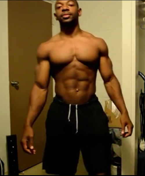 justmuscle77:  Cardell is just more than I can handle. He doesn’t show his face on his Giant penis shots, but it’s him. Big muscles, big dick. What’s not to love…  Cute brother he can get it