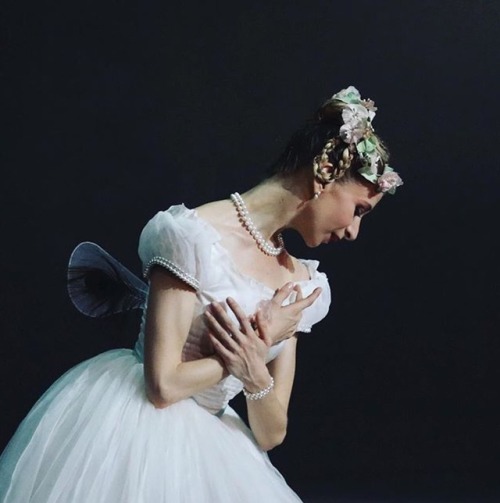 kameliendame: Pierre Lacotte, La Sylphide Myriam Ould Braham and Mathias Heymann ph. Svetlana Loboff