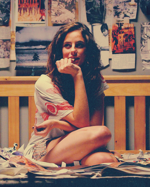 yourfaceisaclock:  effy skins | Tumblr on @weheartit.com - http://whrt.it/UpzwD5