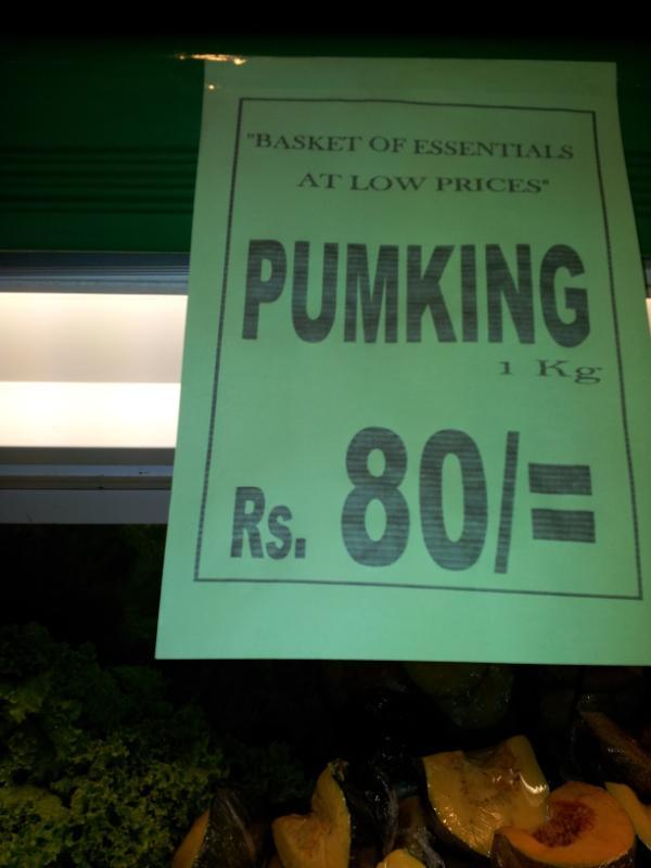 “You’re my ‘pumpking’, 'pumpking’. Hello, honey bunny”. For those of you who have not been assaulted by this song, we’d like to apologise in advance. We are sorry.
Spotted at Cargills Food City by @sajjad.