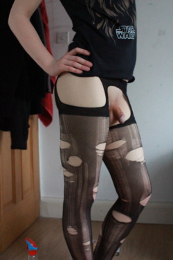 tgirltayy:  Who likes ripped tights? …and