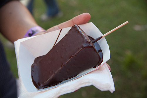 foodluxury:  Love Food? This blog is for you. 
