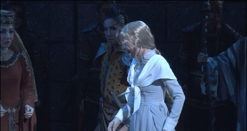 marie-isidore:♔ [5/5] Manaki Reika as Guiniévre in『La Légende du Roi Arthur』(2016)