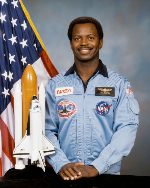 sagansense:  Official NASA portraits of the crew of the Space Shuttle Challenger during the STS-51L mission that ended in tragedy on January 28, 1986. In the group photo, left to right, front row: astronauts Michael J. Smith, Francis R. (Dick) Scobee