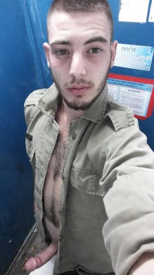 onlyisrael:  Israeli soldier (who really got to learn how to shave…)