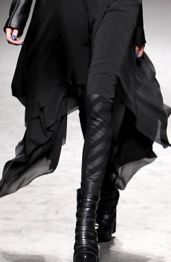 edge-to-edge:  Gareth Pugh Fall 2011 