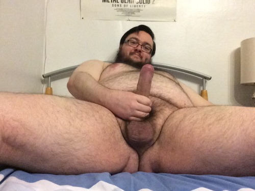 uknobhobbit:  cutelittlesurgeon:  korndoggy:  chub-e-bear:korndoggy:  Have some porn…  Don’t mind if I do. Thank you. FINALLY! it’s made it to 1000 :D  The nicest cock on Tumblr. Hot hot hot man!!!  Fine, fine man..