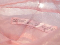 largecoin:  whats strange about comme is that sometimes they dye their clothes after making and putting the label on. i mean i think thats also cute..i wanna see pics of them in a dye bath