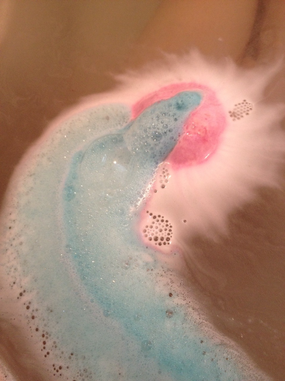 danmangan:  bath today 💕🌷