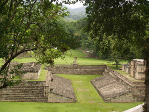 Ball court at Copán (Honduras), located between the Acropolis andthe Great Plaza.Macaw-head sculptur