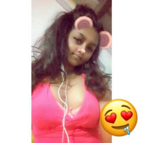 trinikid69: tte868: #Trini #IndianGirls #Sexy Who have any of these,girls nudes? Hmu I have sarah ki