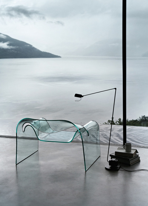 Cini Boeri, chair “Ghost”, 1987. Curved glass. Italy. Via Cini Boeri