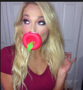 sweetsurrenderdoll:  I’m sure i’m getting better results from my candy lip pump