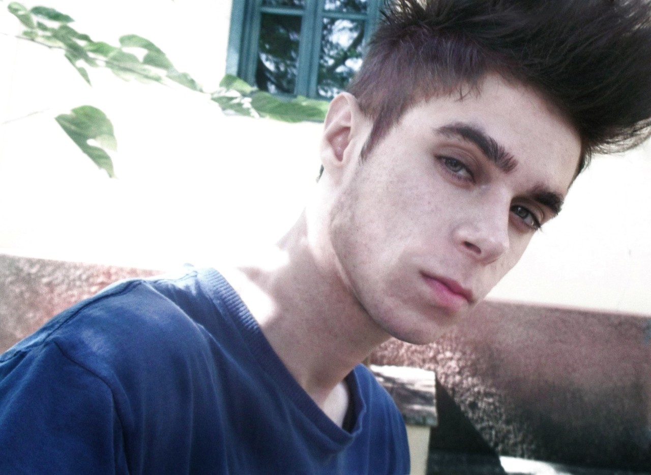 pale-humans:  Pale Blog | Pale Humans Submission by boyblue94
