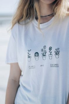 lovelyandfashionblog:   Plants are friends  