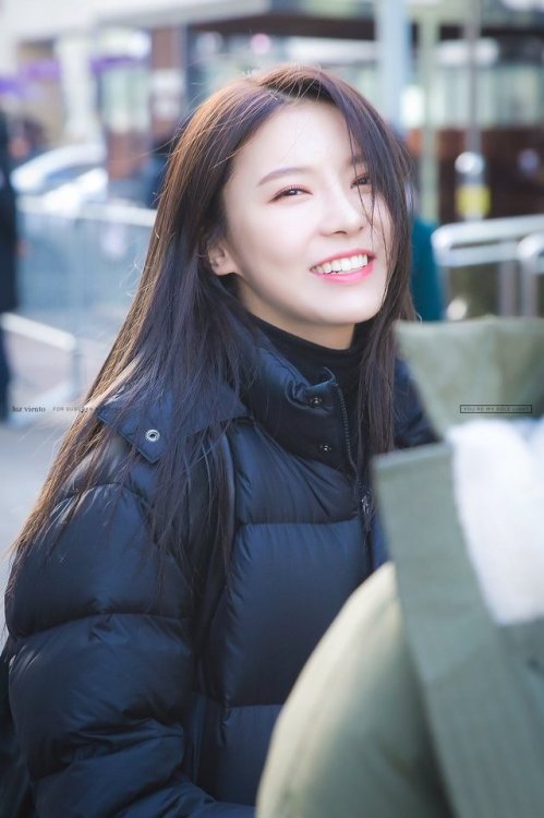 gu9udans:180202 Music Bank Commute © 루즈비엔토 ❀ do not crop or edit.