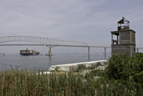 patgavin:Fort Carroll: Abandoned pre-Civil War fort in the middle of the Patapsco River