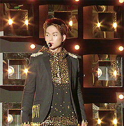 SHINee World
