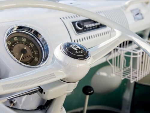 utwo:  ‘67 VW Type 2  21 Window Deluxe© r m sothebys