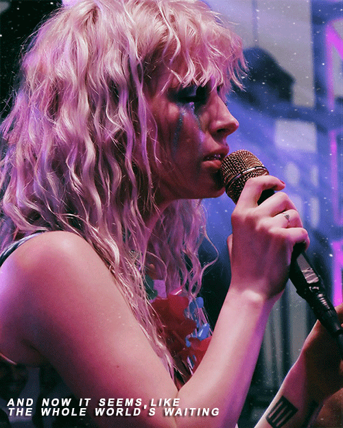 juliaroselotusviolet:  now you’re just a memory to let go of