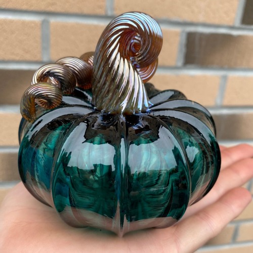 sosuperawesome:Glass PumpkinsMC Glassware on Etsy