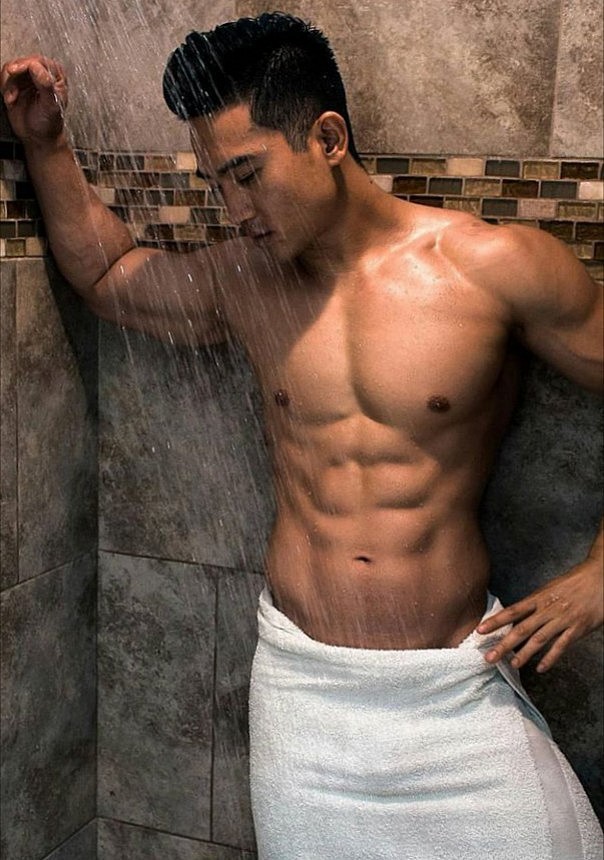 2-otoko:    Like man in towel.