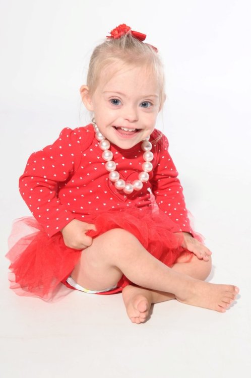 huffingtonpost:  Connie-Rose, Toddler Model With Down Syndrome, Wins Hearts EverywhereAt nearly two years old, Connie-Rose Seabourne is already changing the world one smile at a time. The British toddler, who was diagnosed with Down syndrome just two