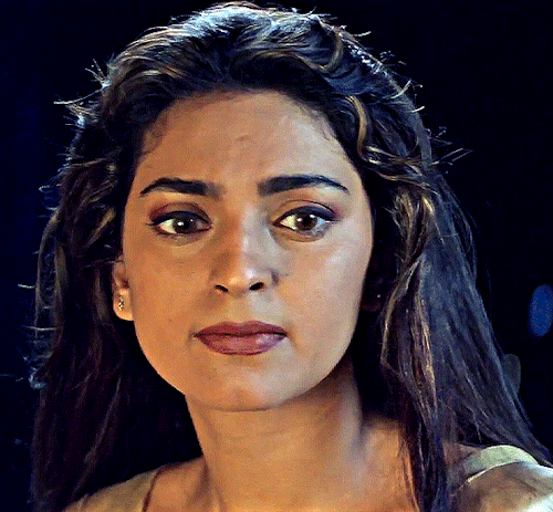 everythingsouthasian: JUHI CHAWLA as Seema Kapoor in YES BOSS (1997) dir. Aziz Mirza