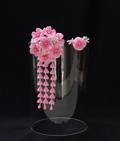 Sakura (cherry blossom) hairpin set crafted from habutae silk.