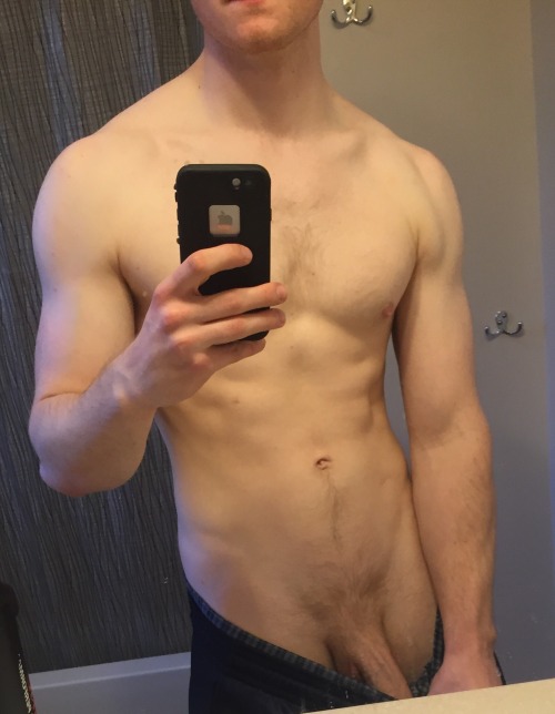 guyswithiphones-nude:  Guys with iPhones http://ift.tt/1bHkUpB