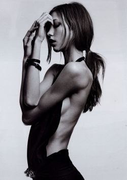 Karlie Kloss shot by Hedi Slimane for Vogue
