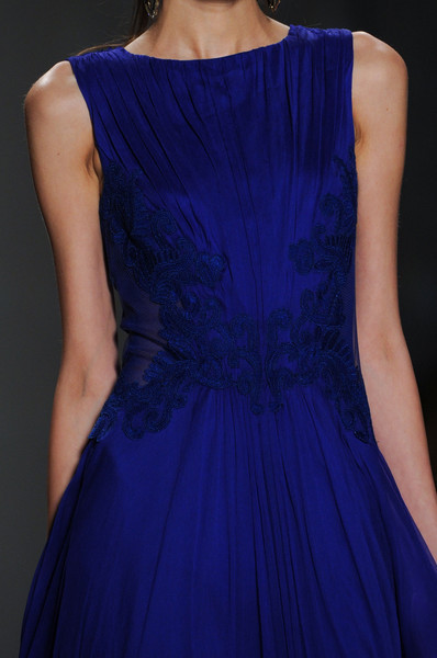 skaodi:  Tadashi Shoji Fall 2014 details. New York Fashion Week. 
