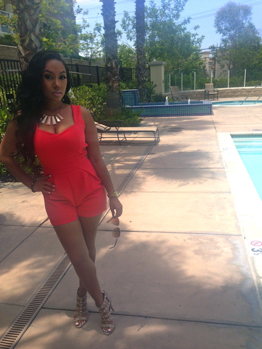 curvesincolor:  Alicia Jordan. 