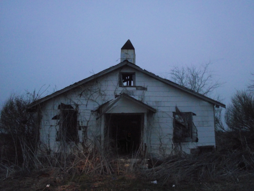 foggynights-fullmoon:There’s something in the old church down the road.