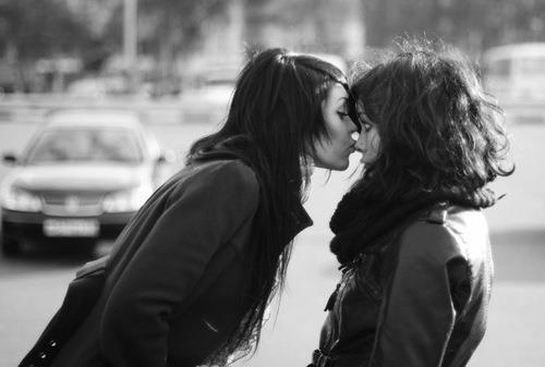the-inspired-lesbian:  Love and Lesbians ♡