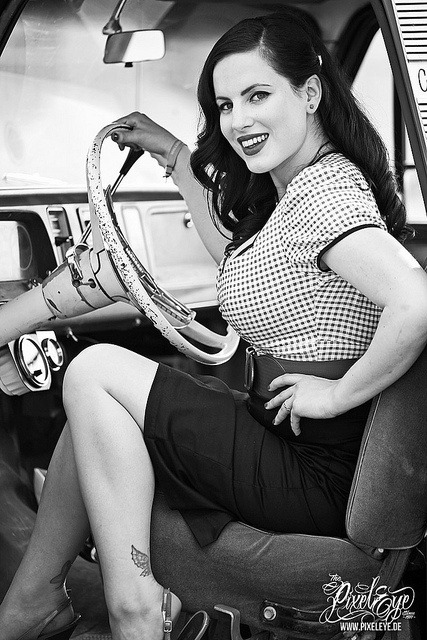 alternative-pinup:  Alternative Pinup girl