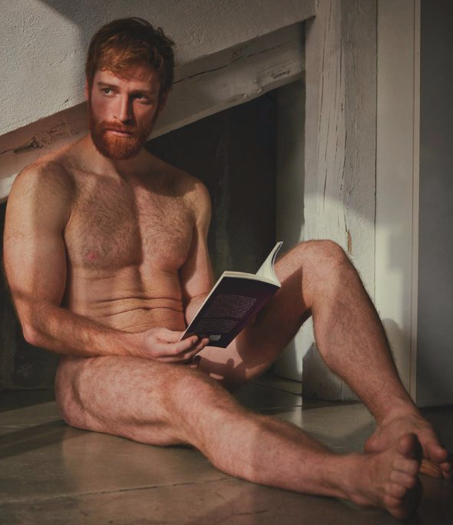 booksandbodies:Books & Bodies POILU BARBU STUDIEUX !