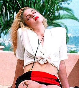 jodiescomer:Drew Barrymore in Poison Ivy (1992) dir. Katt Shea