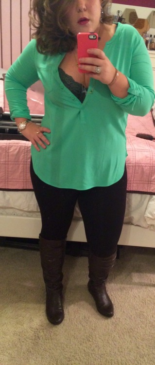 ahundredaffections:  I wear clothes sometimes.