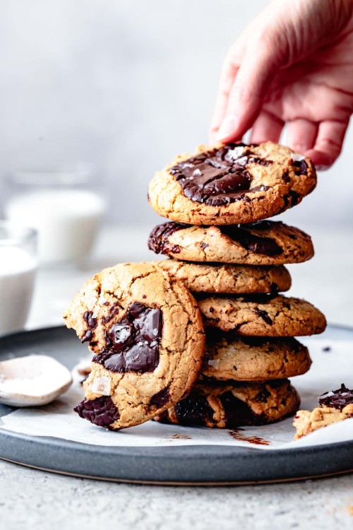 delta-breezes:Thick & Chewy Chocolate Chip Cookies {Paleo/Vegan} | Bojon Gourmet 