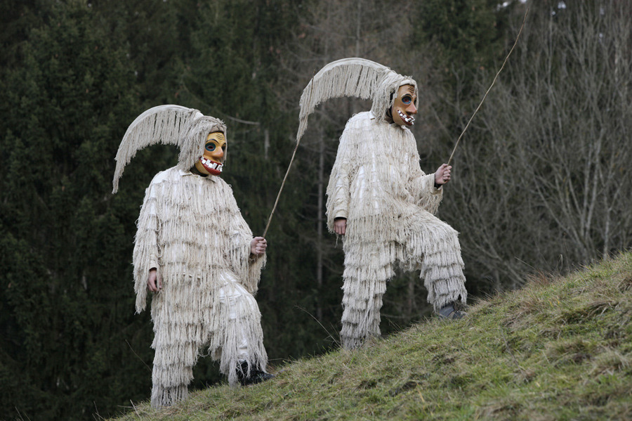 matrixbotanica:Members of the  Laufarji Ethnological Society dressed as traditional