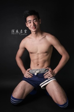 rebelziid:  Photos By Justin  [ Cute model by photographer Justin 深夜名堂 ]