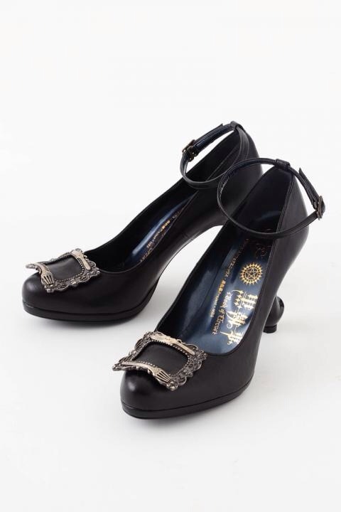 funtomscandy:  Kuroshitsuji x TyakeTyoke Shoe Collaboration 2014 vs 2015