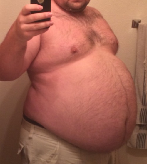 fatsteph86:  Just under (by ounces) 330.  How’s it look?  Round?  Yeah…