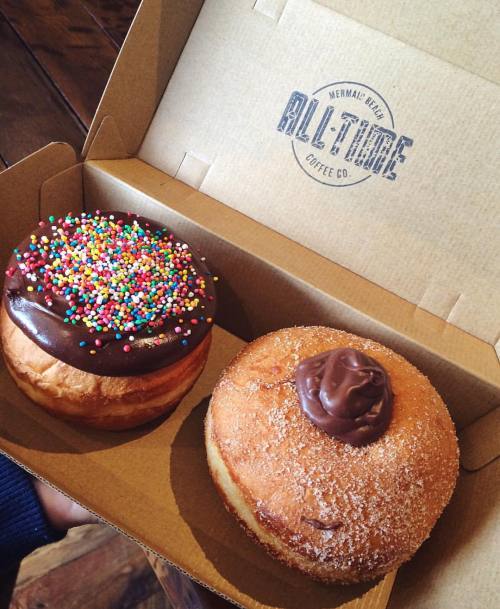 edynmackney:  One for the booty, one for the soul 🍩😜  #vegan 
