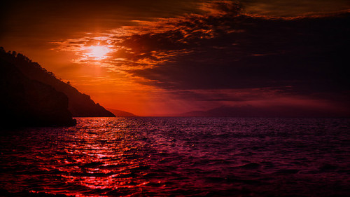 Porn photo outdoormagic:  sea sunset by thequietguy