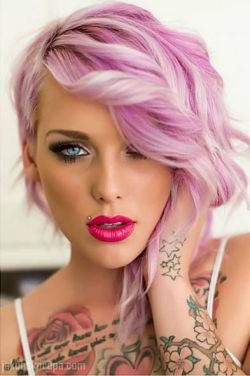 feminisedredhead:  love the hair colour 