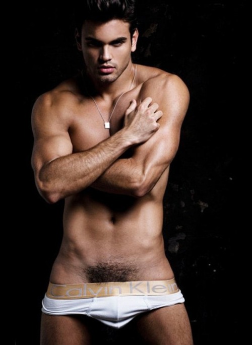 3motenors:  Leonardo Corredor by Photographer Rick Day” 