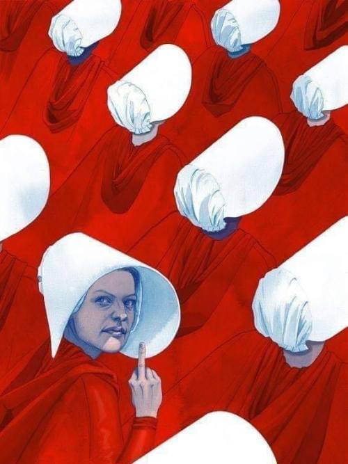   Que dice Casado que hemos de parir, sí o sí. Que las arcas necesitan de nuestra fecundación.Según él hemos de volver a 1985 y de ahí seguir retrocediendo en el tiempo histórico patrio.¡Mujer, la continuidad de la contabilidad en B, la corrupción