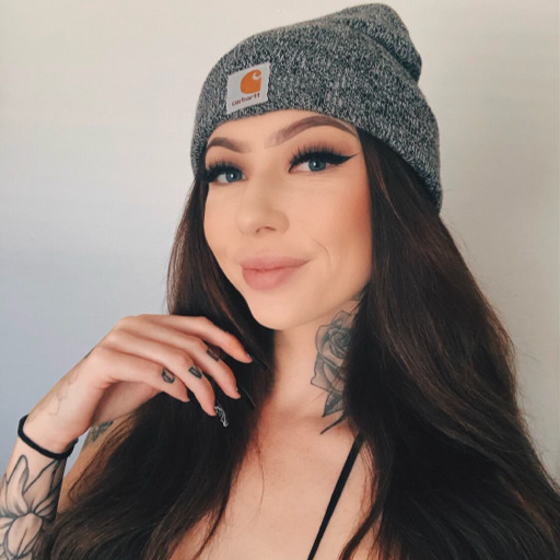 humanerrorx:Also, here’s some Snapchat selfies